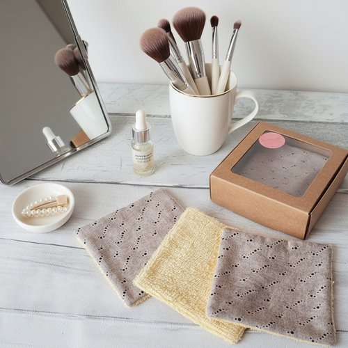 Boite de 6 lingettes démaquillantes coton imprimé et éponge