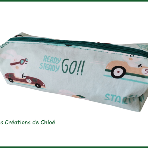 Trousse d'école enfant motif lapins et voitures anciennes