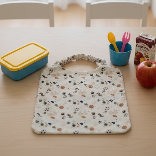 Serviette de cantine élastique motifs sports