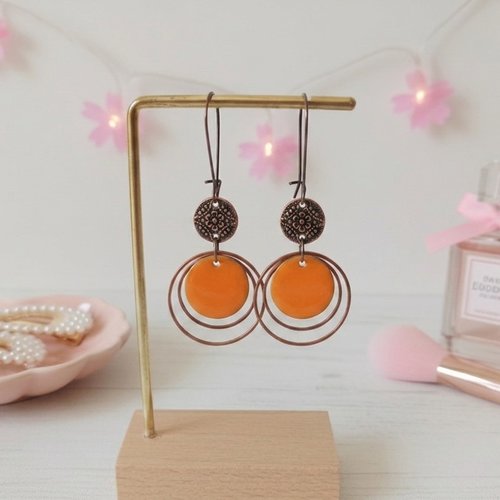 Boucles d'oreilles anneaux cuivre rouge et sequin émail rond