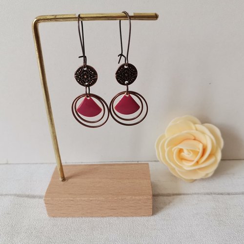 Boucles d'oreilles anneaux cuivre rouge et sequin émail triangle
