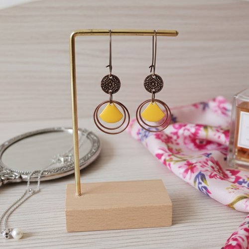 Boucles d'oreilles anneaux cuivre rouge et sequin émail triangle