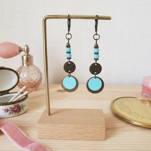 Boucles d'oreilles apprêts bronze et sequin bleu