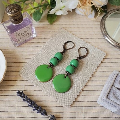 Boucles d'oreilles pendentif émail et perles en verre colonne