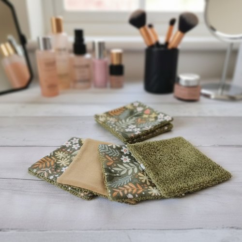 Lot de 8 lingettes démaquillantes coton imprimé et éponge