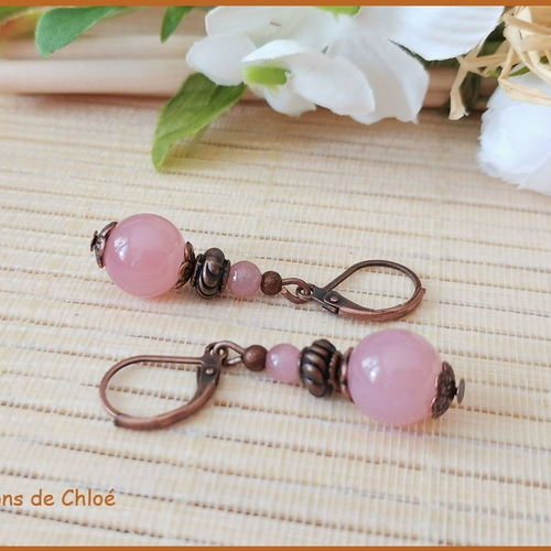 Boucles d'oreilles apprêts cuivre et perles en verre vieux rose imitation jade