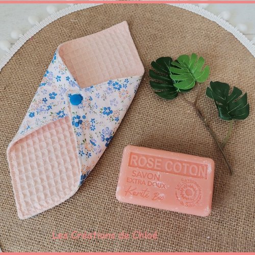 Pochette à savon tissus saumon et motifs imprimé fleurs