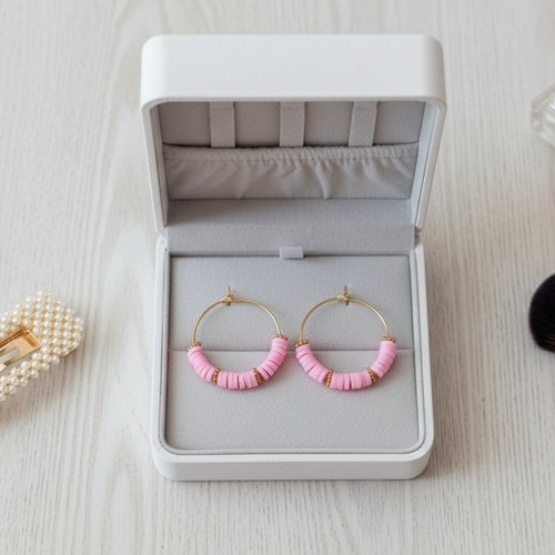 Boucles d'oreilles créoles dorées acier inoxydable et perles heishi