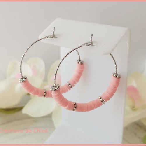 Boucles d'oreilles créoles acier inoxydable ciselé et perles heishi