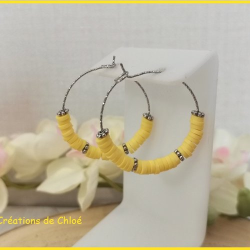 Boucles d'oreilles créoles acier inoxydable ciselé et perles heishi