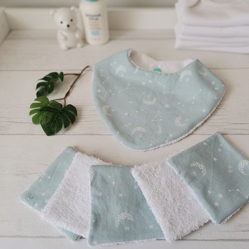 Ensemble naissance bavoir et 10 lingettes