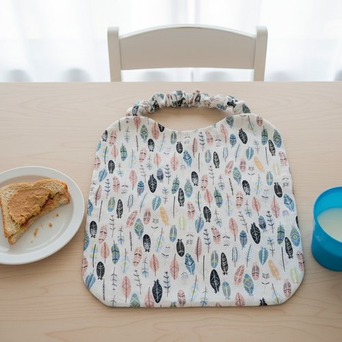 Serviette de cantine élastique motif plumes