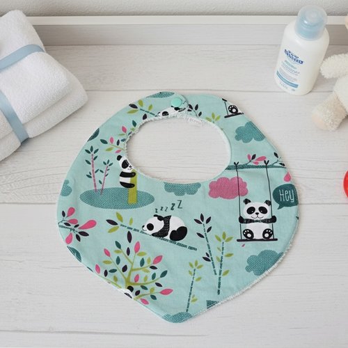 Bavoirs bébé coton vert motifs panda et éponge bambou - destockage