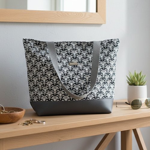 Sac cabas chic simili gris et motif noir doré