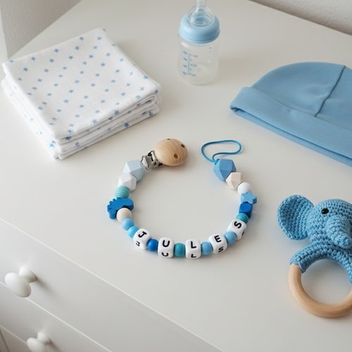 Attache tétine personnalisée perles bois et silicone