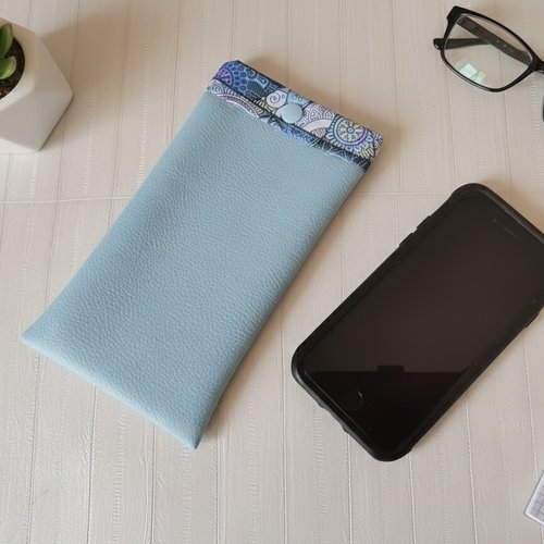 Etui simili cuir bleu et coton pour téléphone portable