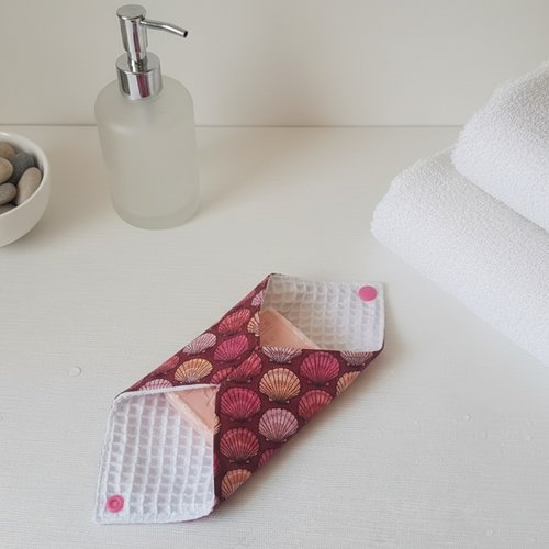 Pochette à savon tissus imprimé et doublée nid d'abeilles