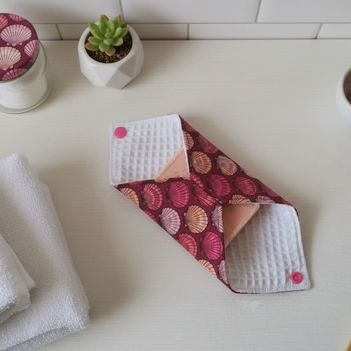 Pochette à savon tissus imprimé et doublée nid d'abeilles