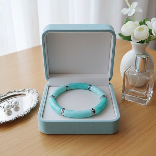 Bracelet perles tube incurvées