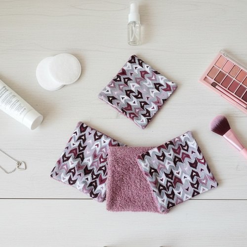 Lot de 4 lingettes démaquillantes coton imprimé et éponge