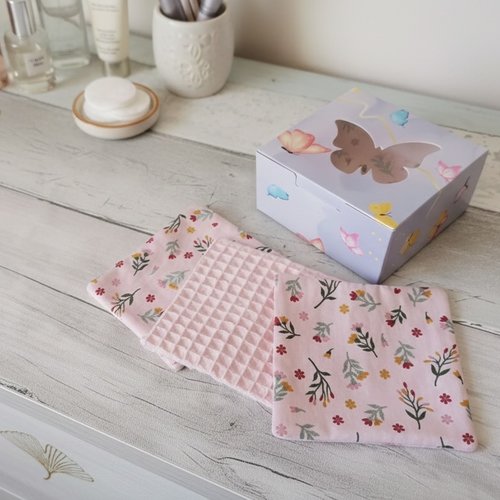 Boite papillon de 12 lingettes démaquillantes coton imprimé et nid d'abeilles