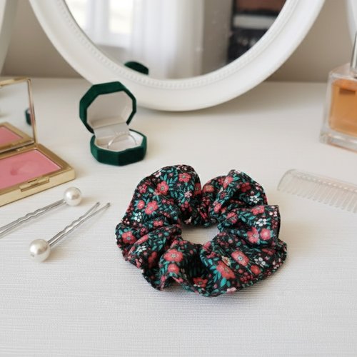 Chouchou coton noir motifs fleurs