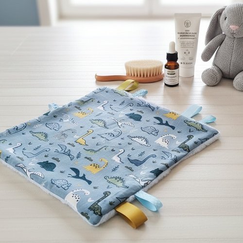 Doudou plat carré coton motifs dinosaures