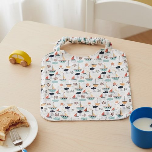 Serviette de cantine élastique motif bateaux