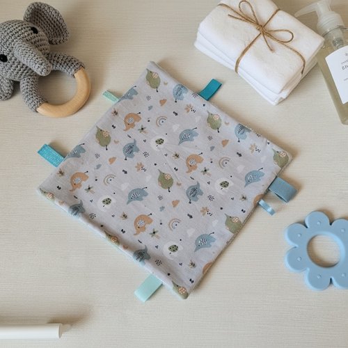 Doudou plat carré coton motifs éléphants