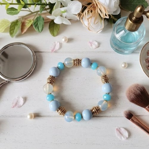 Bracelet fil élastique perles bleues