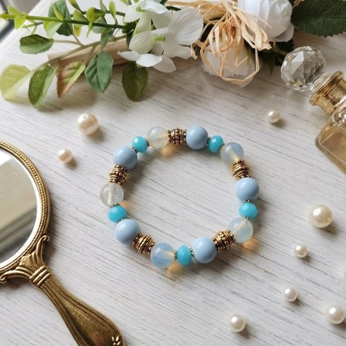 Bracelet fil élastique perles bleues