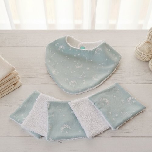 Ensemble naissance bavoir et 10 lingettes