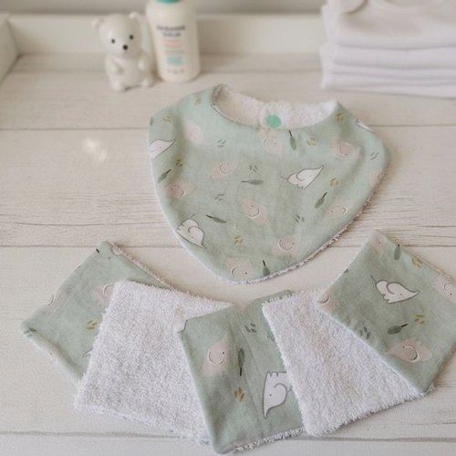 Ensemble naissance bavoir et 10 lingettes