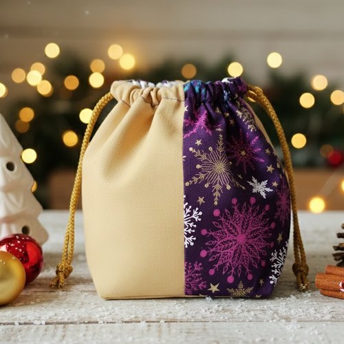 Petit sac pochon de noël à lien coulissant violet et moutarde