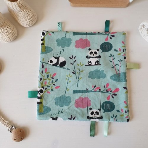 Doudou plat carré coton motifs panda
