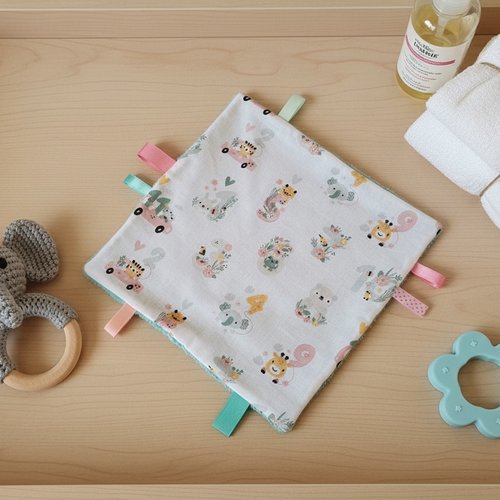 Doudou plat carré coton motifs animaux