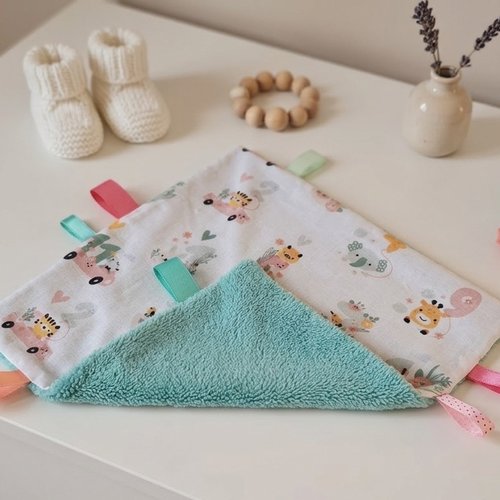 Doudou plat carré coton motifs animaux