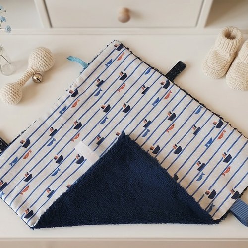 Doudou plat carré coton motifs bateaux