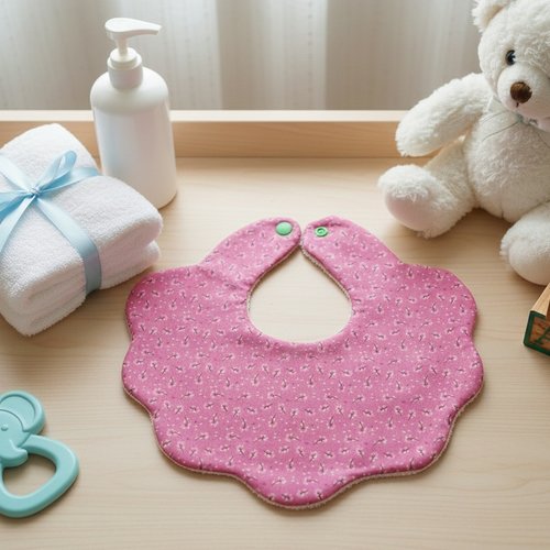 Bavoir bébé forme fleurs coton imprimé et éponge