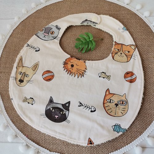 Ensemble naissance tissu beige motif têtes de chats