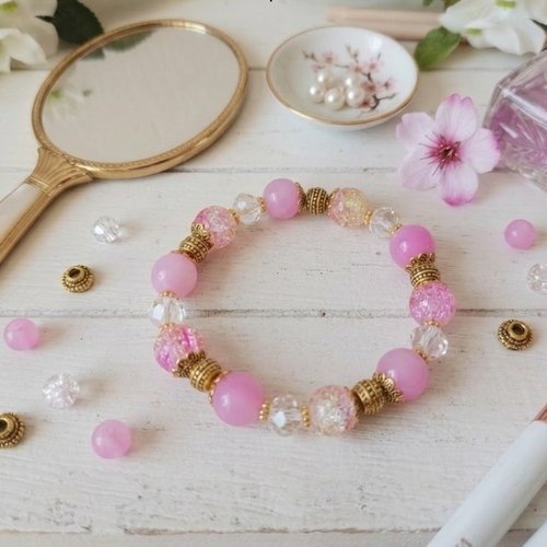 Bracelet fil élastique perles en verre rose et craquelé