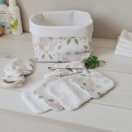 Ensemble naissance blanc et motif éléphants