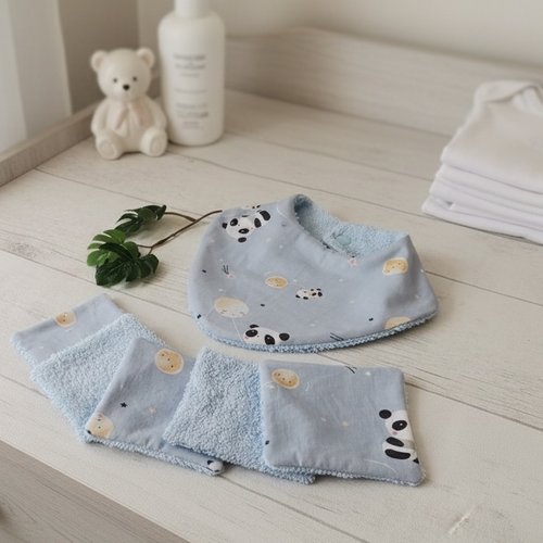 Ensemble naissance bavoir et 10 lingettes