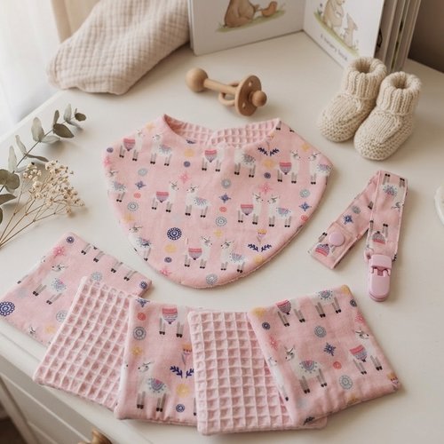 Coffret naissance/box naissance coton et nid d'abeilles rose