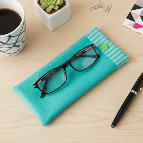 Etui à lunette en simili cuir vert turquoise