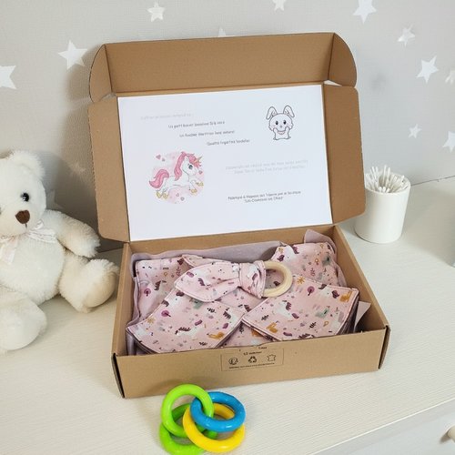 Coffret naissance/box naissance lilas/licorne