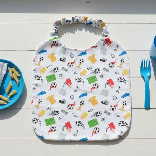 Serviette de cantine motifs foot et éponge blanche