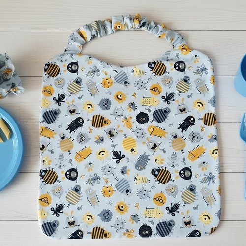 Serviette de cantine élastique motifs insectes