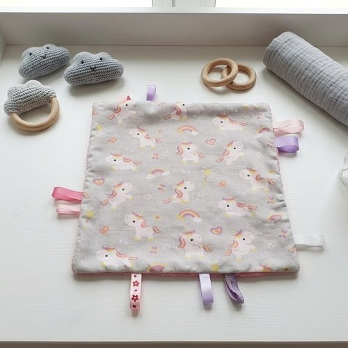 Doudou plat carré coton motifs licornes