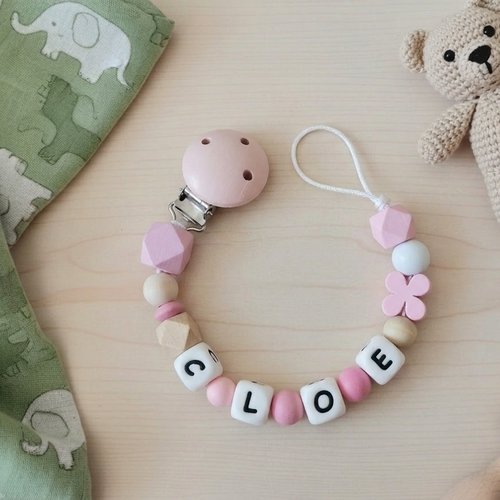 Attache tétine personnalisée perles bois et silicone